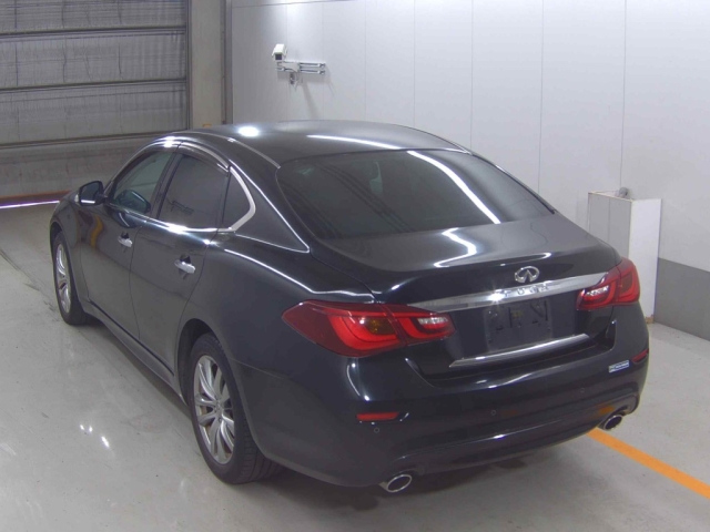 NISSAN FUGA 2018