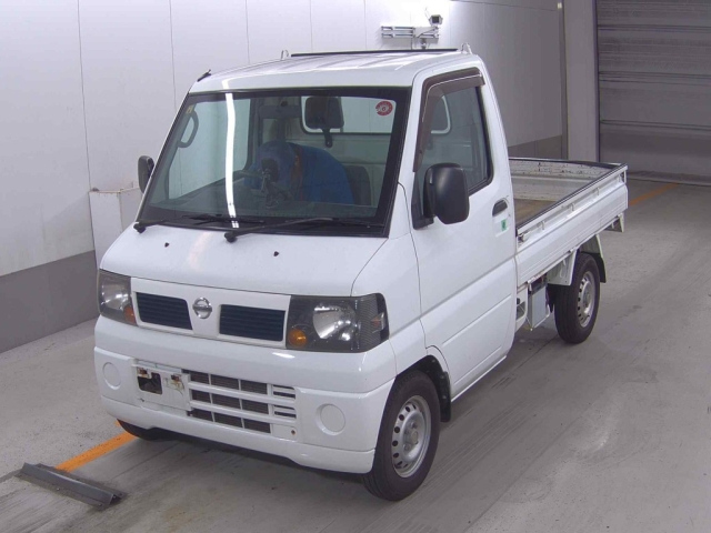 NISSAN CLIPPER TRUCK 2009