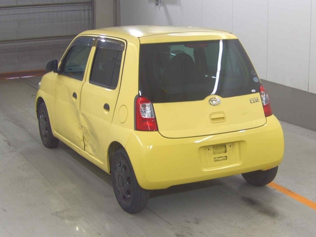 DAIHATSU ESSE 2010
