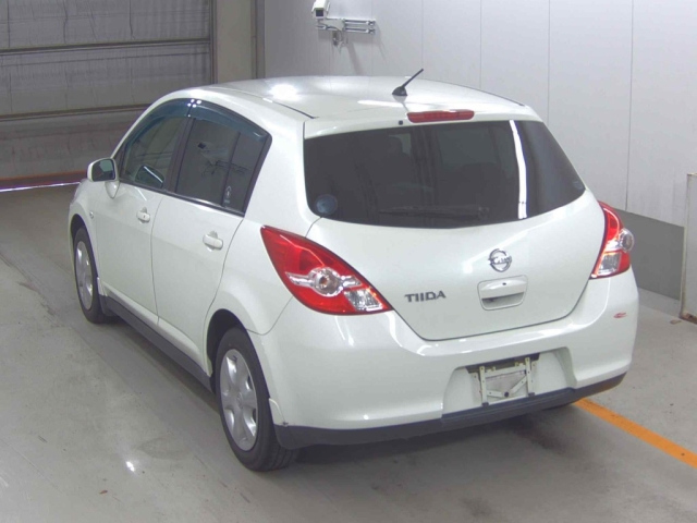 NISSAN TIIDA 2012