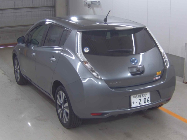 NISSAN LEAF 2017