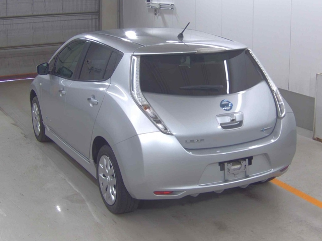 NISSAN LEAF 2016