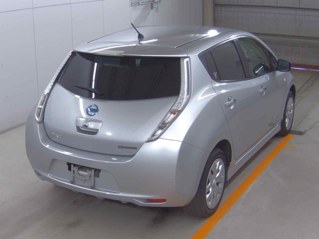 NISSAN LEAF 2016