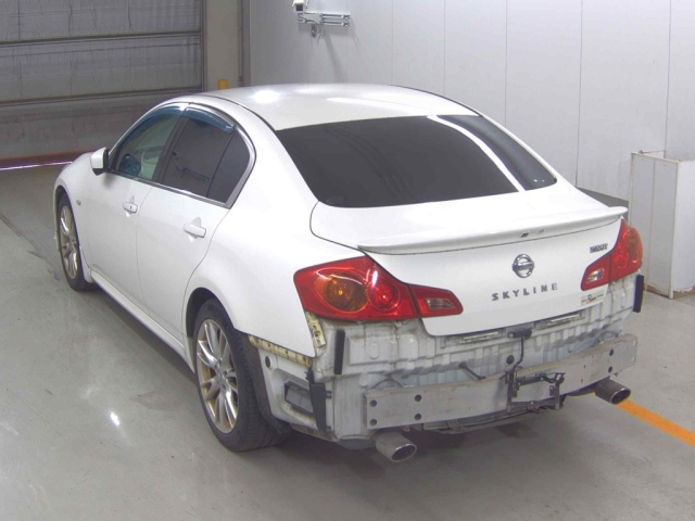 NISSAN SKYLINE 2010
