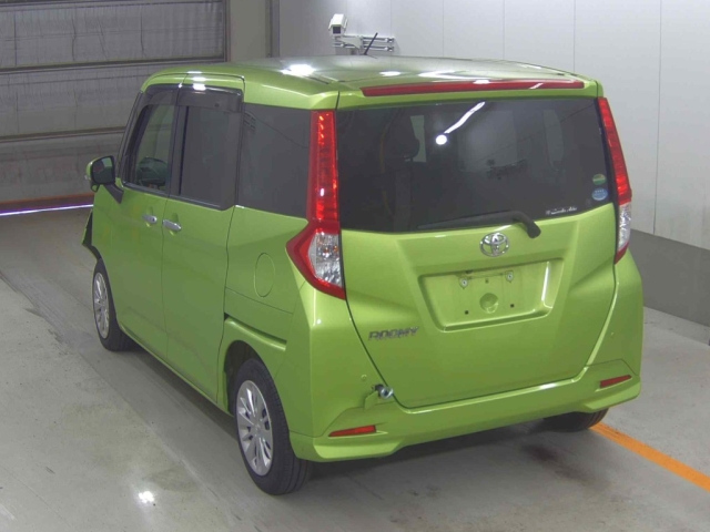 TOYOTA ROOMY 2017