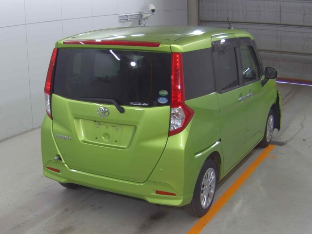 TOYOTA ROOMY 2017