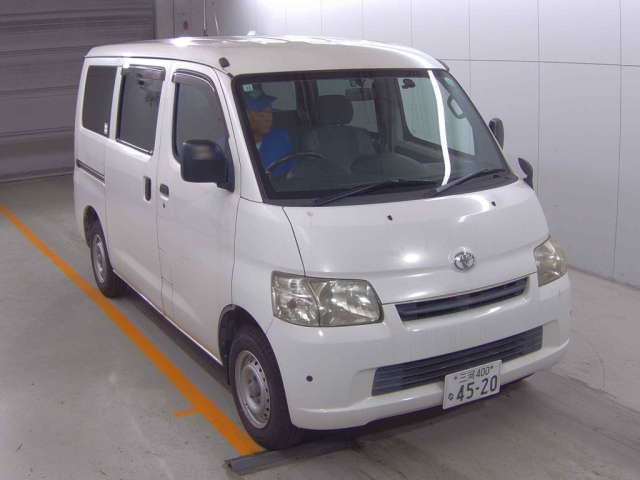 TOYOTA TOWN ACE VAN 2016