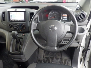 NISSAN NV200 2020