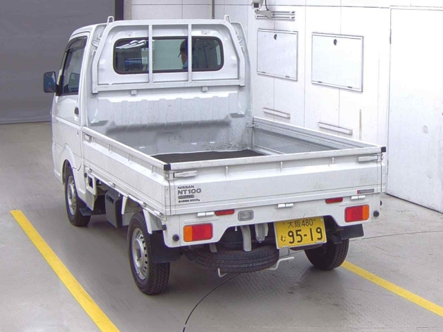 NISSAN CLIPPER TRUCK 2024