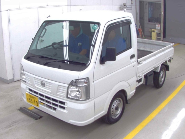 NISSAN CLIPPER TRUCK 2024