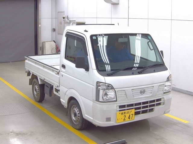 NISSAN CLIPPER TRUCK 2016