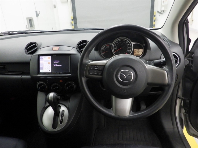 MAZDA DEMIO 2014