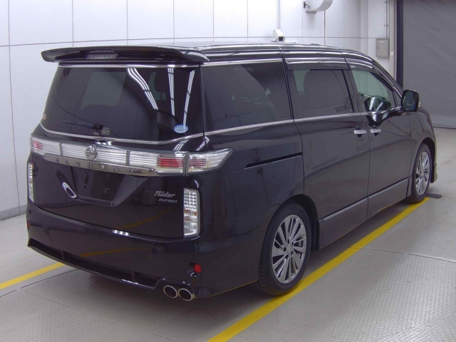 NISSAN ELGRAND 2015
