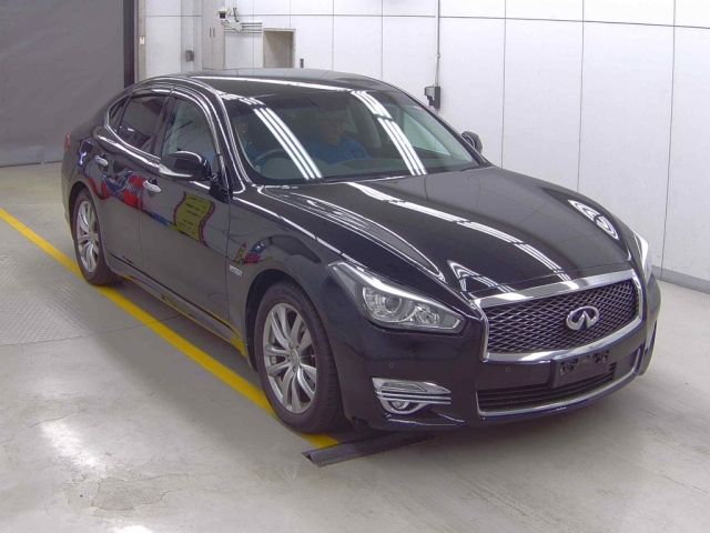 NISSAN FUGA 2018