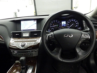 NISSAN FUGA 2018