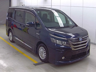 TOYOTA VOXY 2014