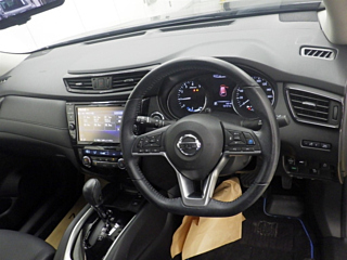 NISSAN X-TRAIL 2019
