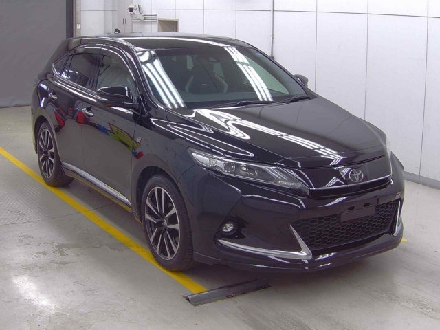 TOYOTA HARRIER 2018