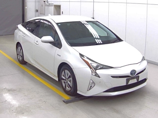 TOYOTA PRIUS 2016