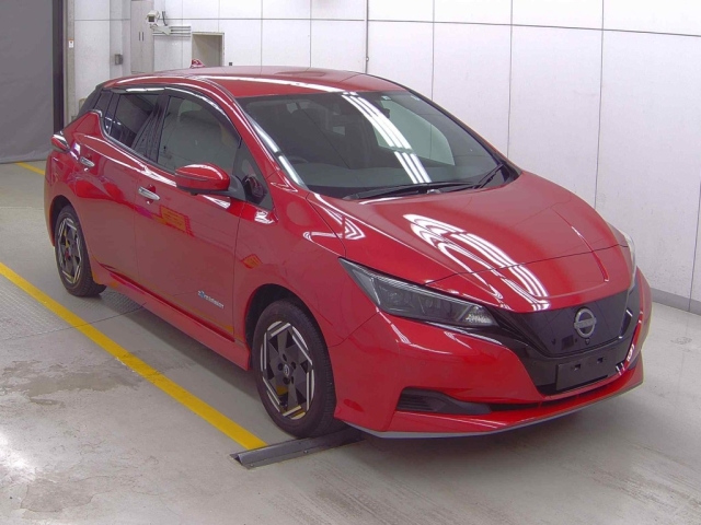 NISSAN LEAF 2022