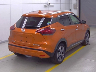 NISSAN LEAF 2022