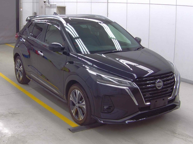 NISSAN KIX 2021