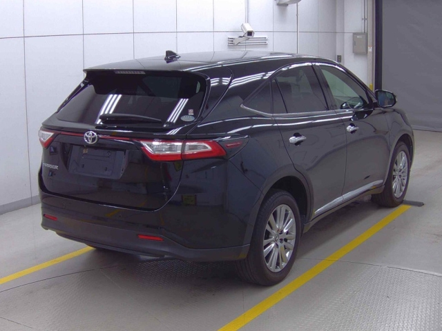 TOYOTA HARRIER 2017