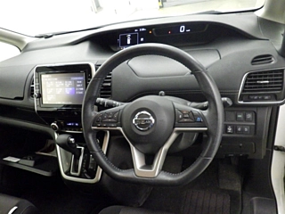 NISSAN SERENA 2018