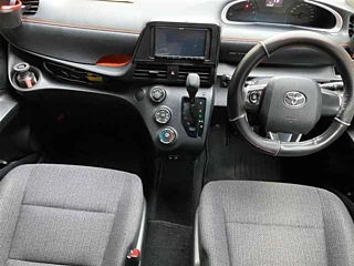 TOYOTA SIENTA 2018