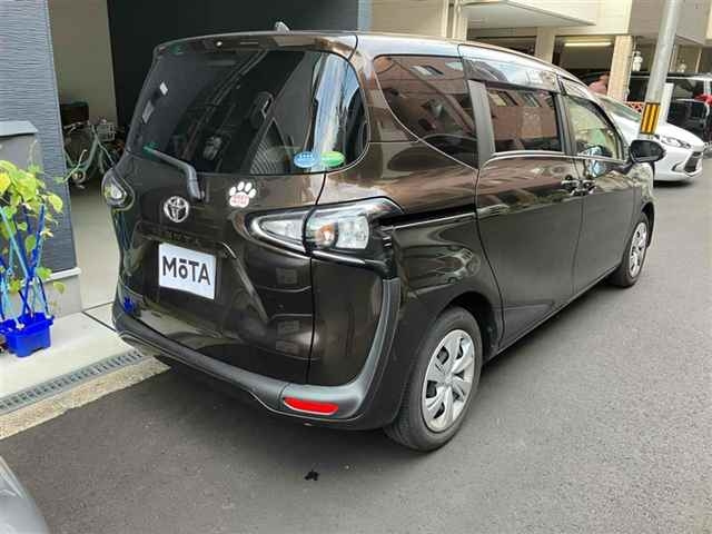 TOYOTA SIENTA 2018