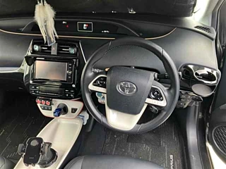 TOYOTA PRIUS 2016