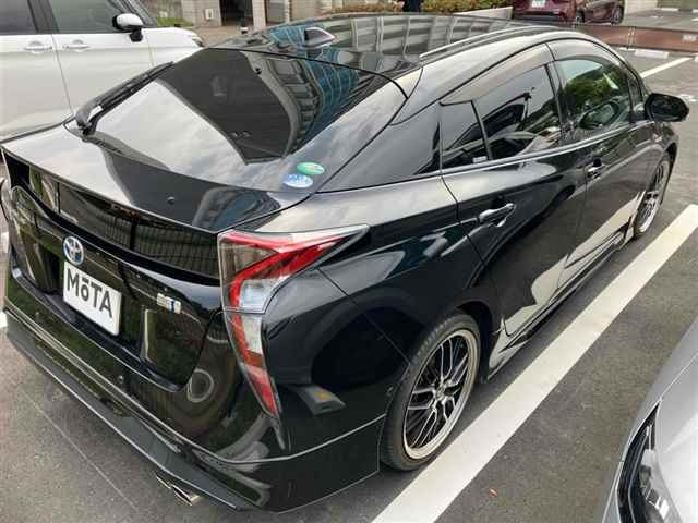 TOYOTA PRIUS 2016