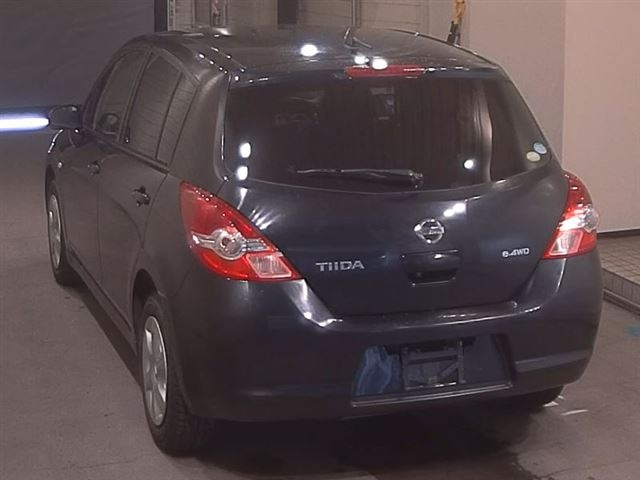 NISSAN TIIDA 2008