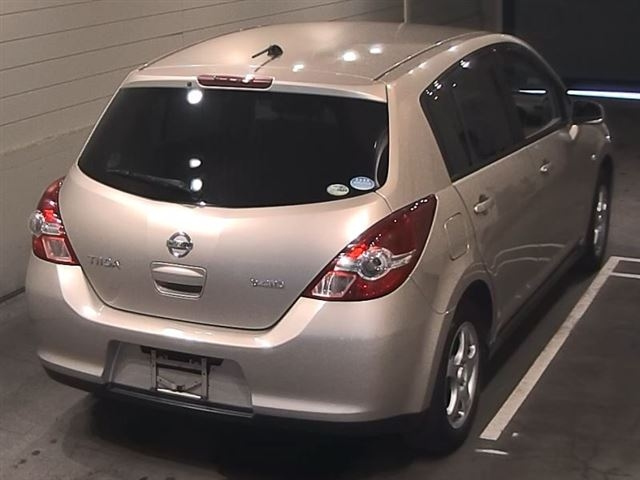 NISSAN TIIDA 2008