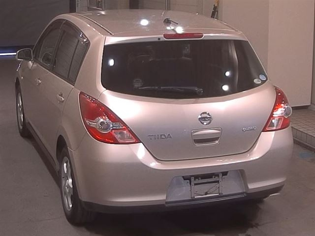 NISSAN TIIDA 2008