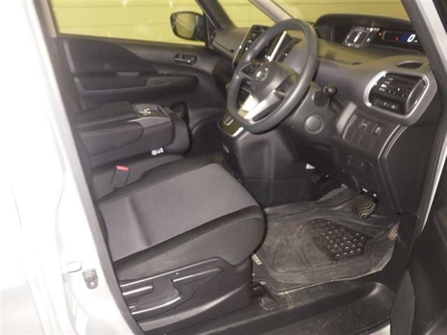 NISSAN SERENA 2020
