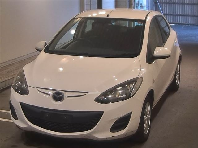 MAZDA DEMIO 2013