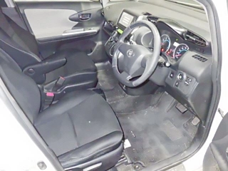 TOYOTA WISH 2010