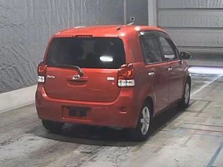 TOYOTA PORTE 2018