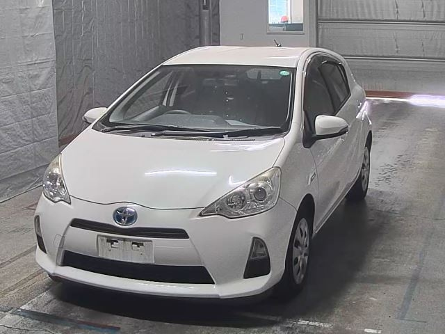 TOYOTA AQUA 2014