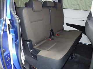 TOYOTA SIENTA 2017