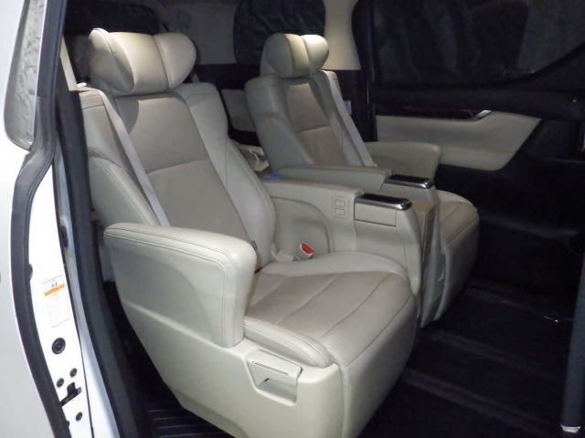 TOYOTA ALPHARD 2015