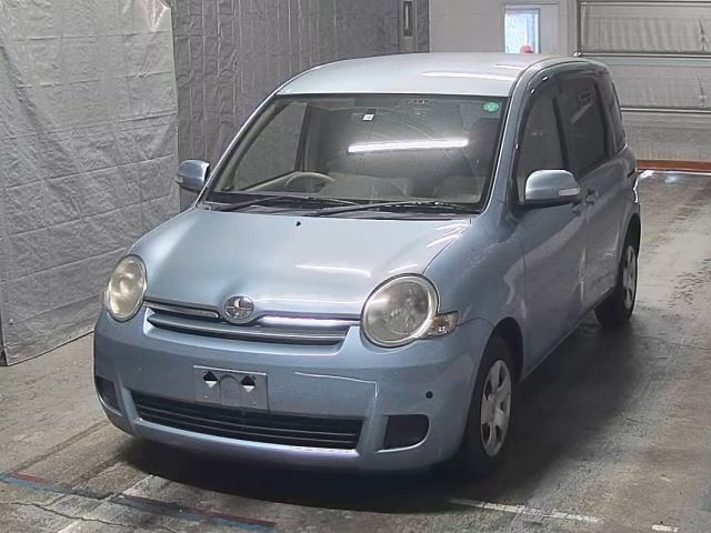 TOYOTA SIENTA 2012
