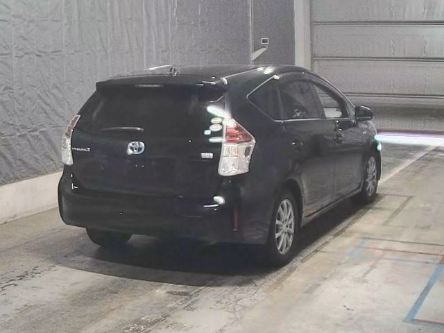 TOYOTA PRIUS ALPHA 2019