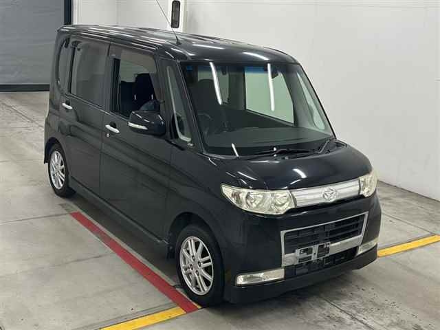 DAIHATSU TANTO 2010