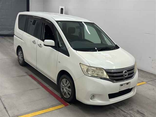 NISSAN SERENA 2011