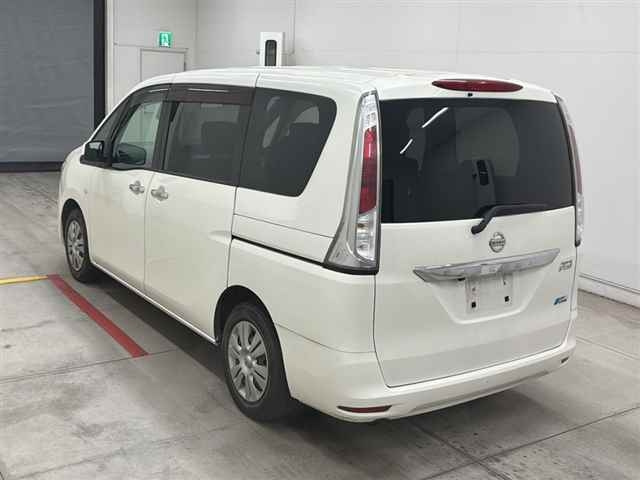 NISSAN SERENA 2011