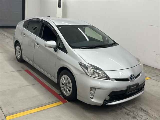 TOYOTA PRIUS 2012
