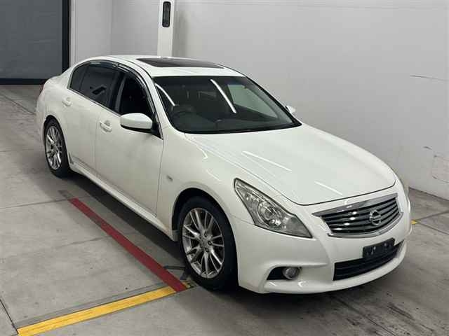NISSAN SKYLINE 2010