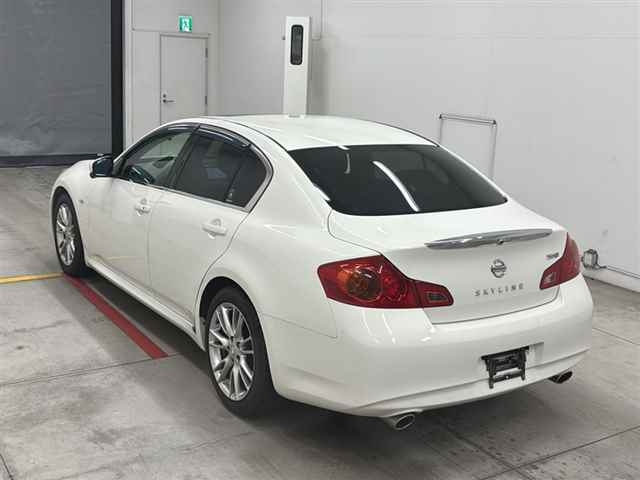 NISSAN SKYLINE 2010
